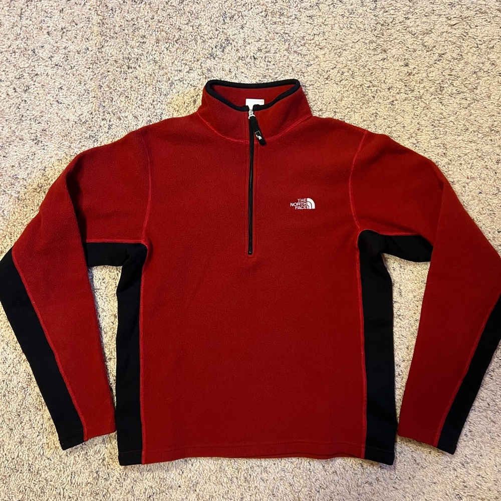 The North Face Men's Half Zip Up Sweater in Red and Black Size Small